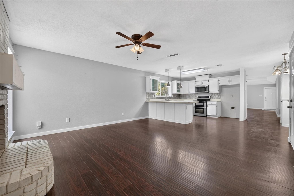 7001 Bentley Avenue - Photo 11