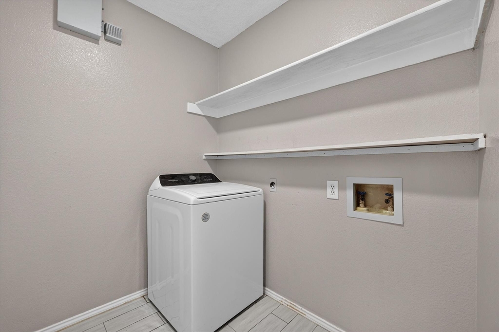 7001 Bentley Avenue - Photo 19