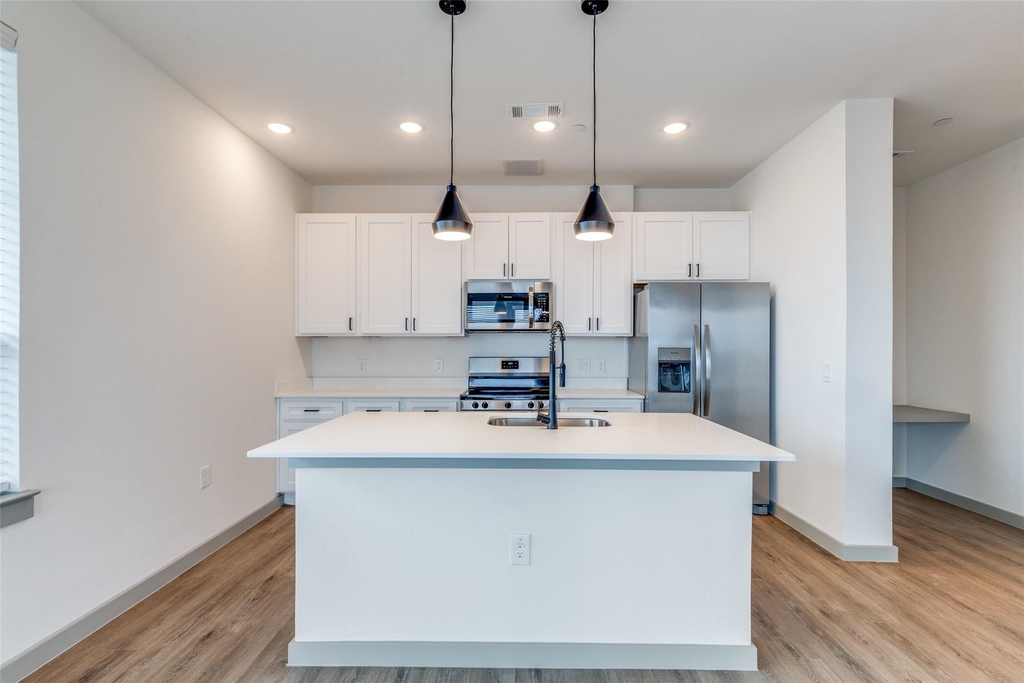 5215 Capitol Avenue - Photo 5