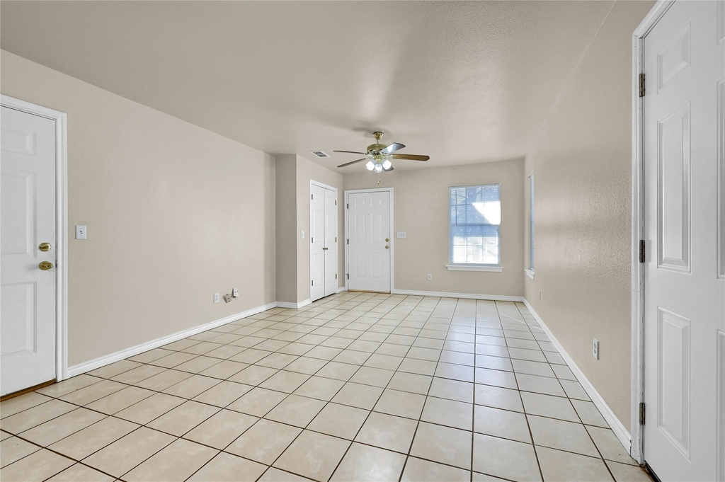1025 Rice Street - Photo 5
