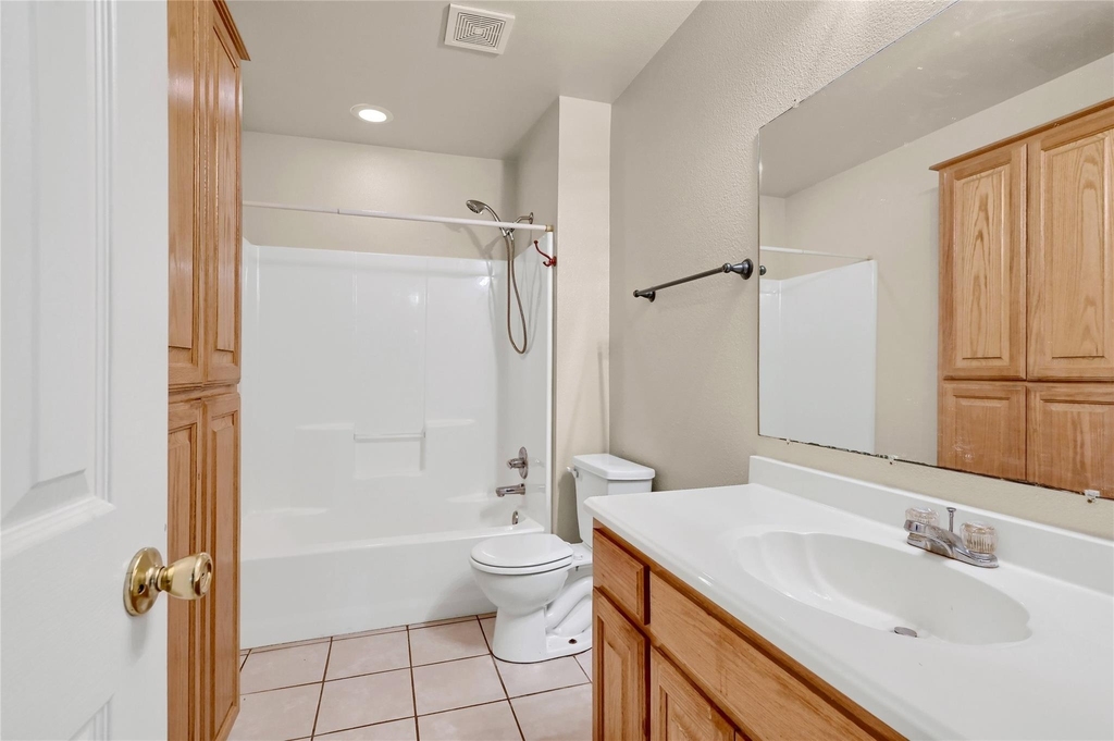 1025 Rice Street - Photo 9