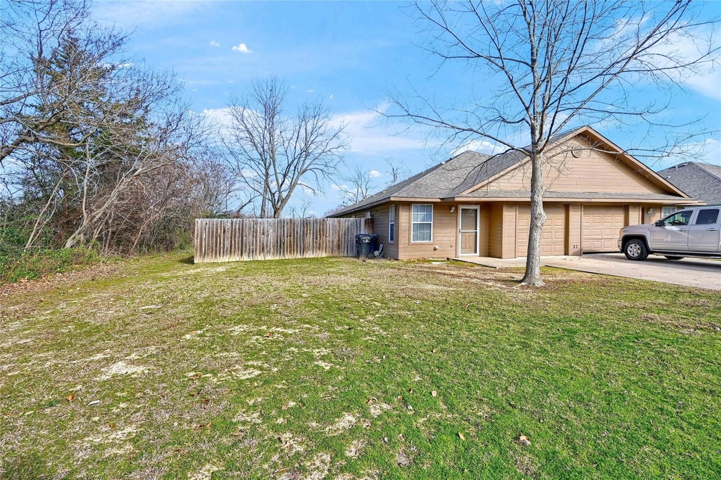 1025 Rice Street - Photo 1