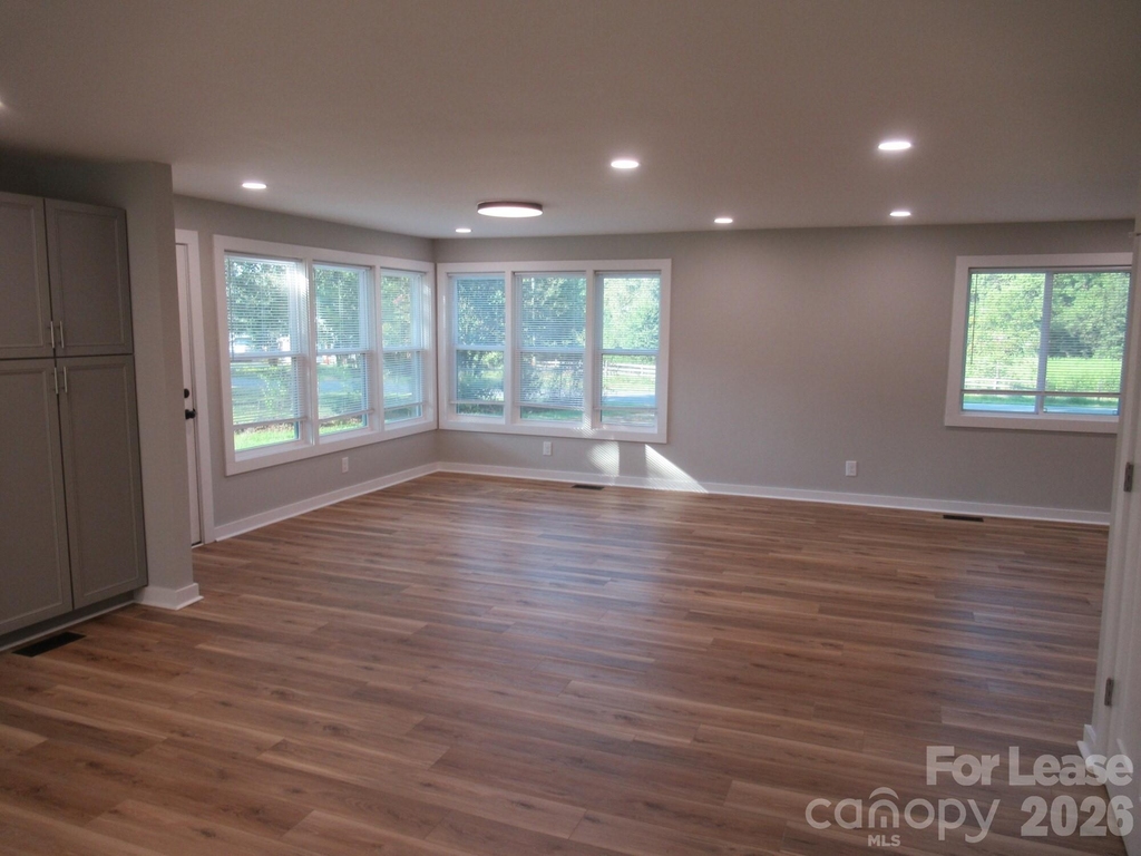 2378 Reepsville Road - Photo 5