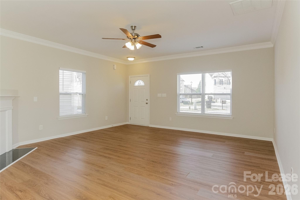 704 Perth Drive - Photo 6