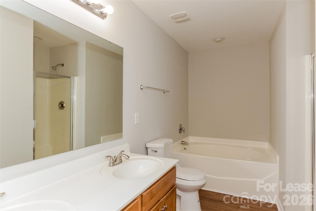 704 Perth Drive - Photo 13