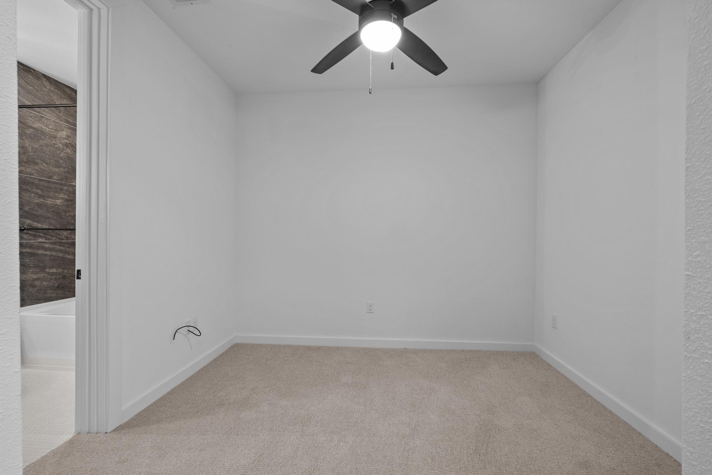 1100 N Zang Boulevard - Photo 8