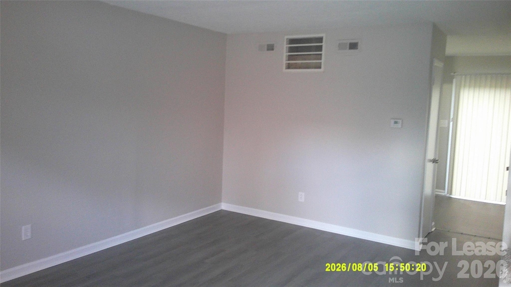 253 16th Avenue Ne - Photo 1