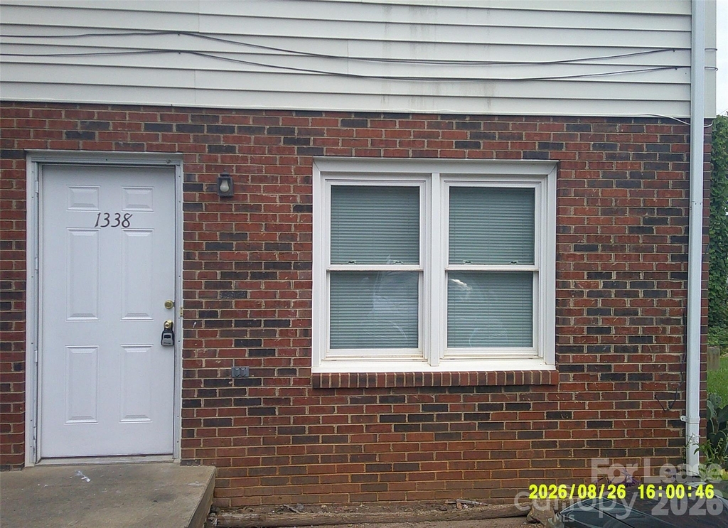 1338 7th Avenue Sw - Photo 1