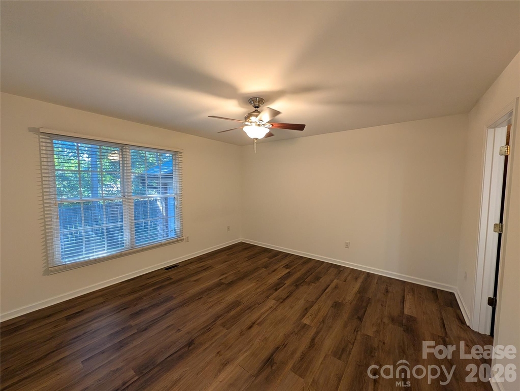 106 Aljen Court - Photo 11