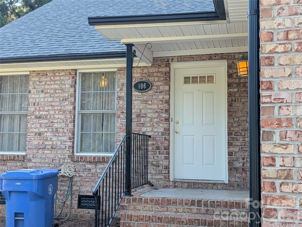 106 Aljen Court - Photo 1