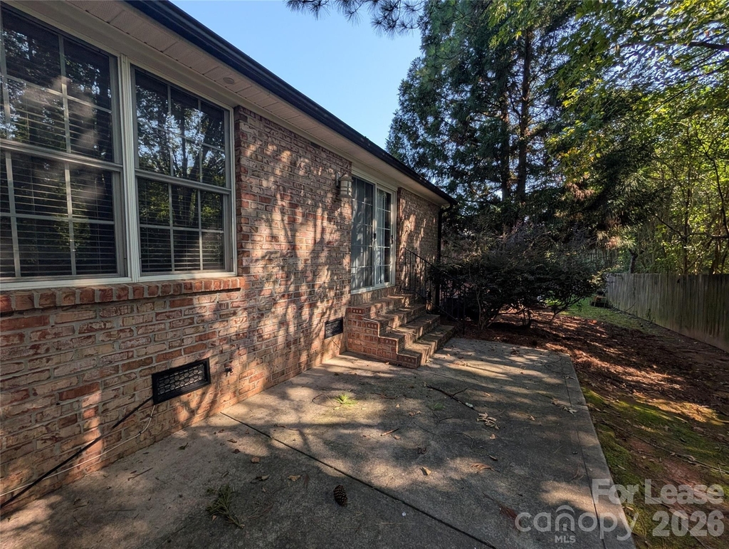 106 Aljen Court - Photo 19
