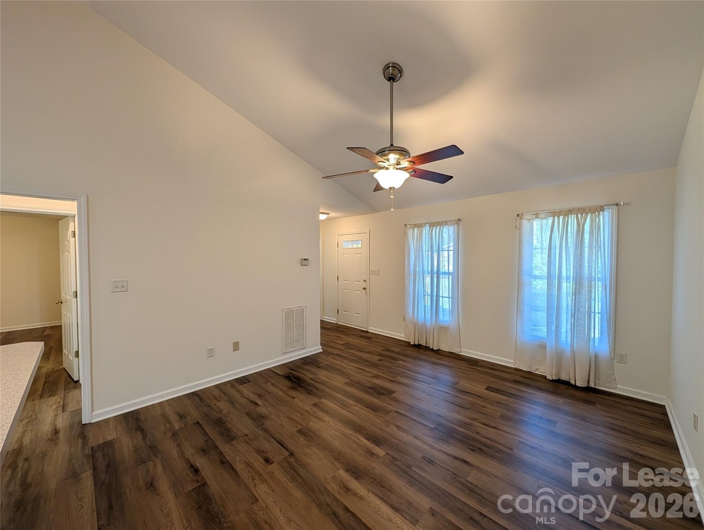 106 Aljen Court - Photo 3