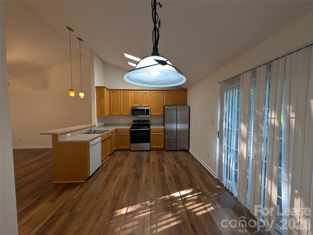 106 Aljen Court - Photo 6