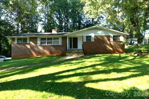 736 12th Avenue Nw - Photo 2