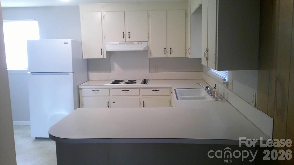 736 12th Avenue Nw - Photo 5
