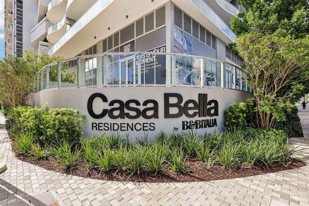1400 Biscayne Boulevard - Photo 1
