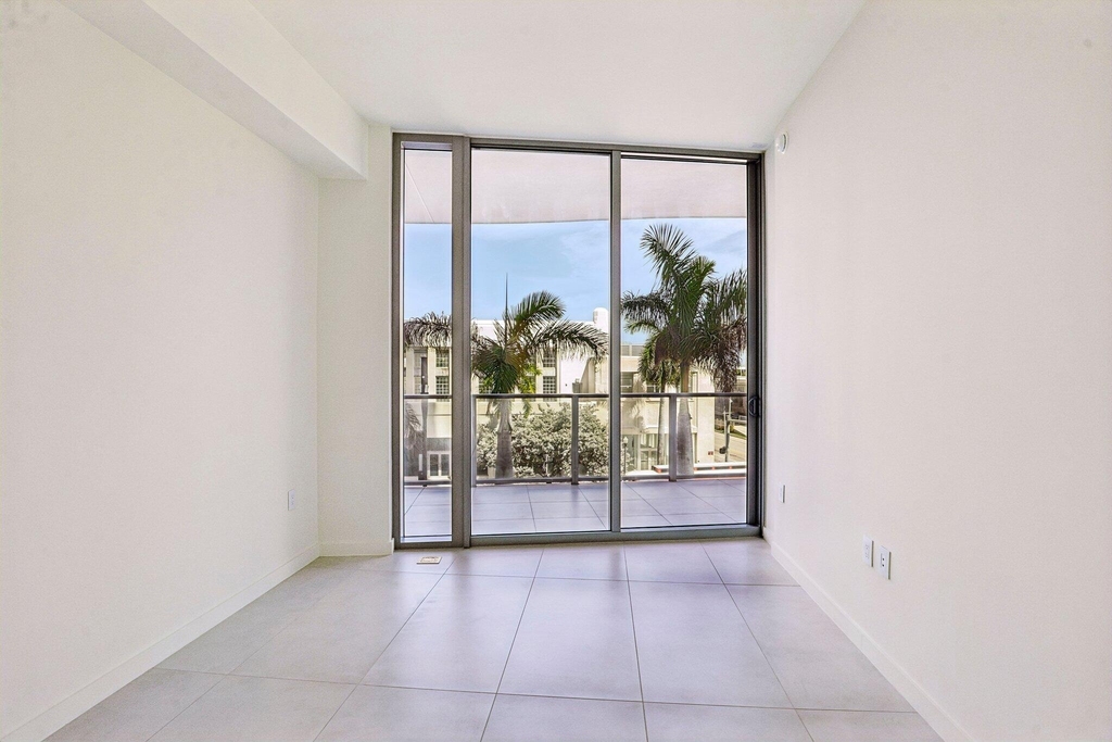 1400 Biscayne Boulevard - Photo 7