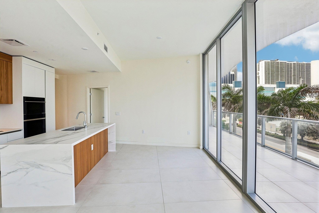 1400 Biscayne Boulevard - Photo 12