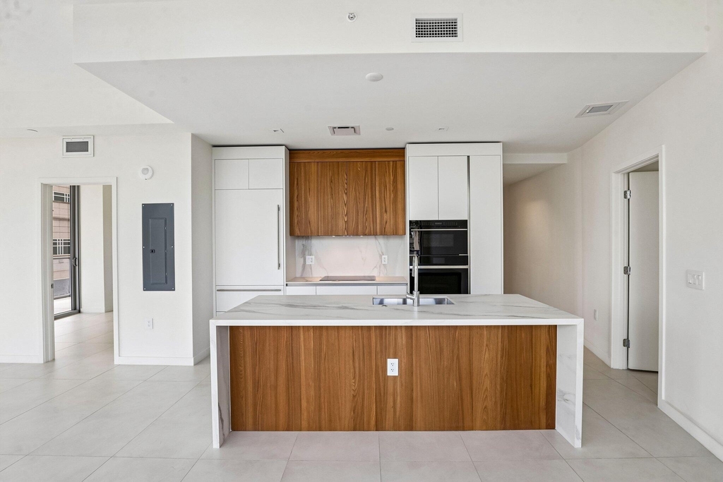 1400 Biscayne Boulevard - Photo 17