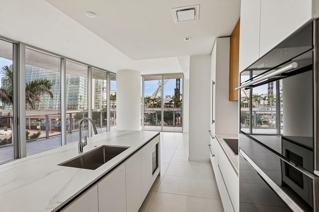 1400 Biscayne Boulevard - Photo 18