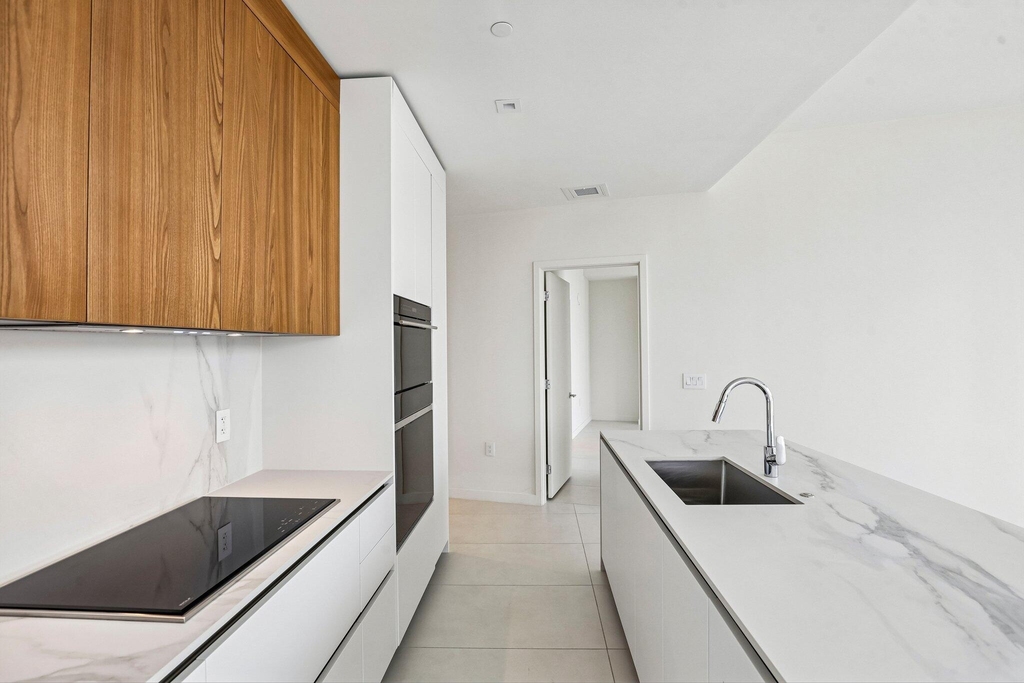 1400 Biscayne Boulevard - Photo 19