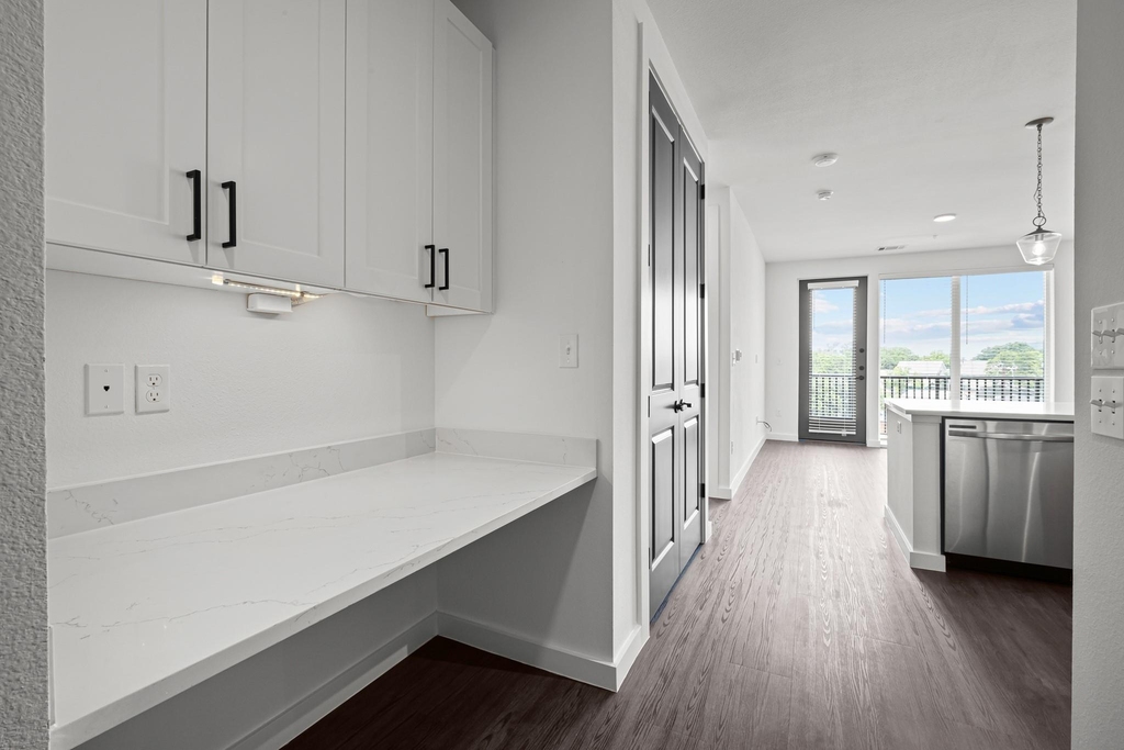 1100 N Zang Boulevard - Photo 15