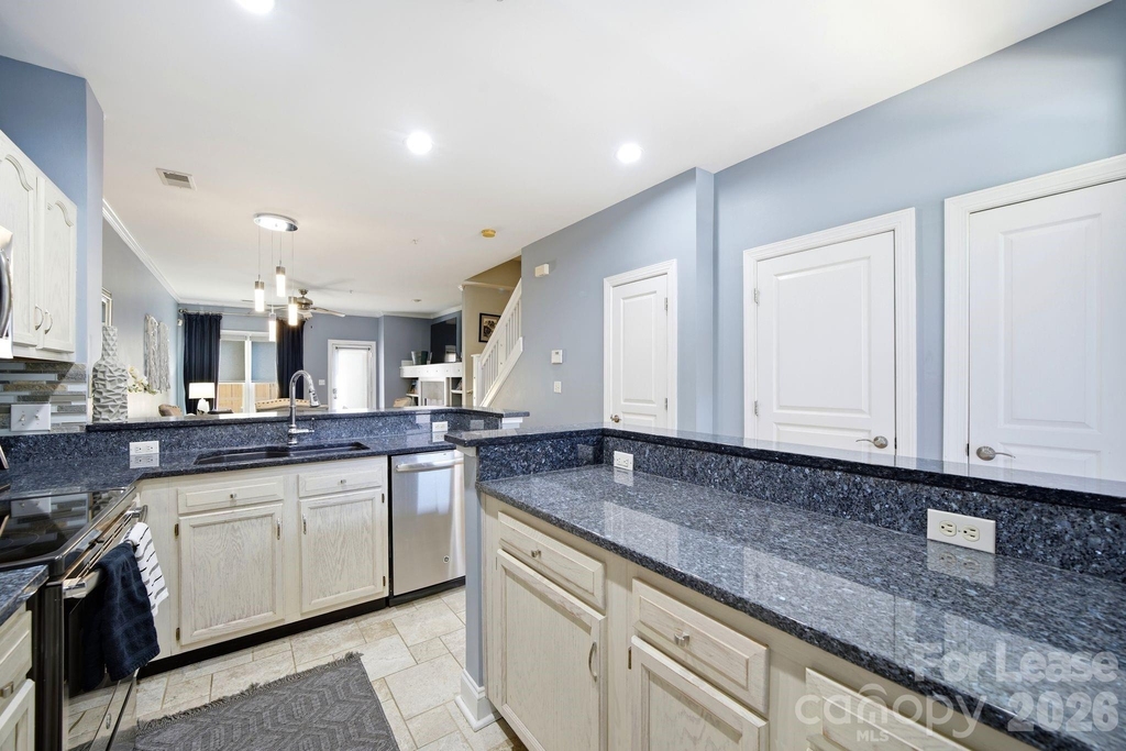 1029 Park West Drive - Photo 4