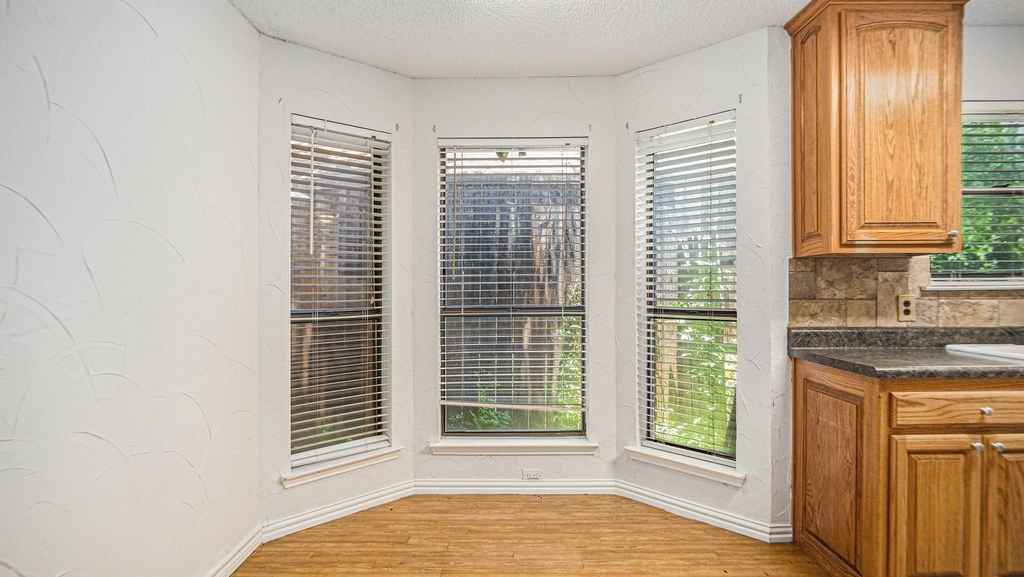 6908 Bentley Avenue - Photo 10