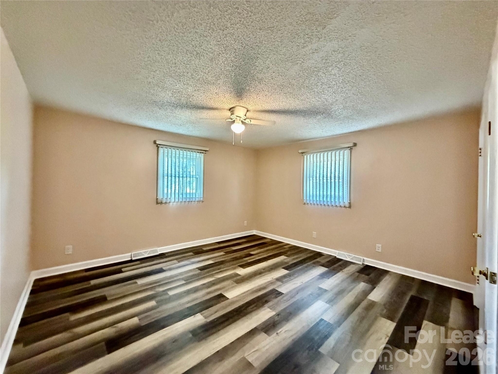 3132 Dawnshire Avenue - Photo 30