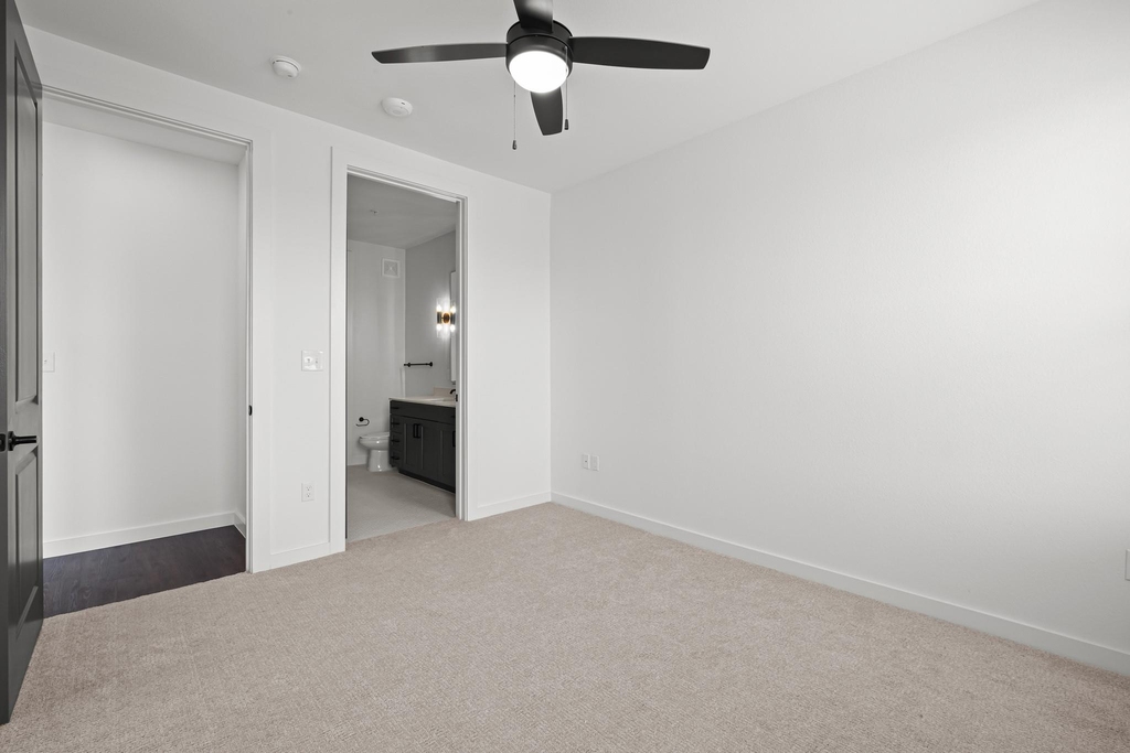 1100 N Zang Boulevard - Photo 16