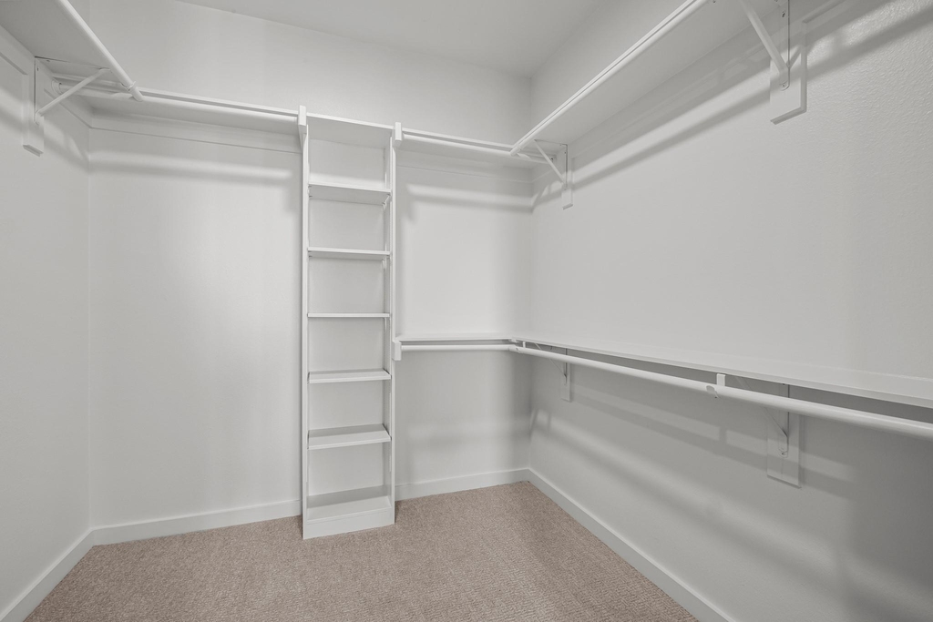 1100 N Zang Boulevard - Photo 18