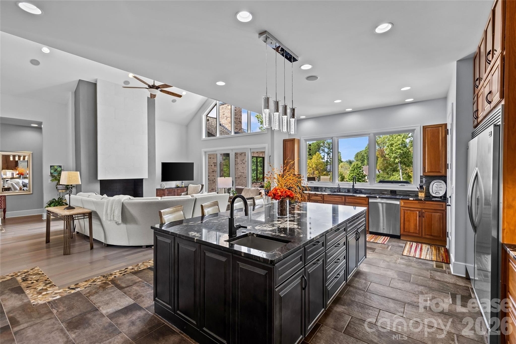 6032 Headlands Court - Photo 14