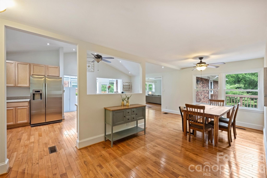 2027 Wensley Drive - Photo 7