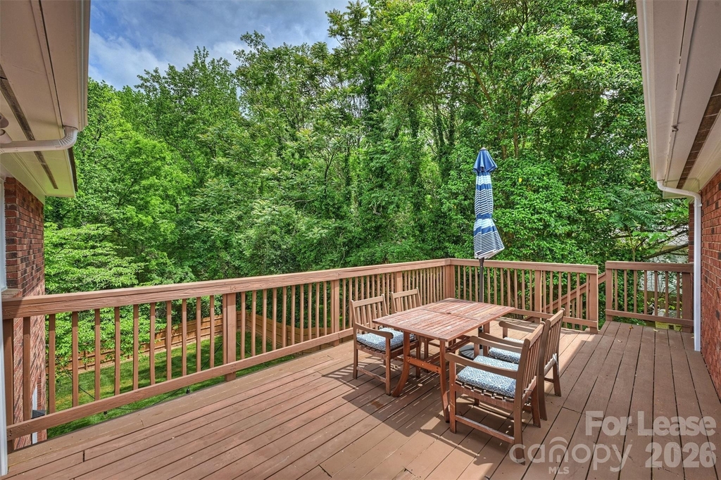 2027 Wensley Drive - Photo 18