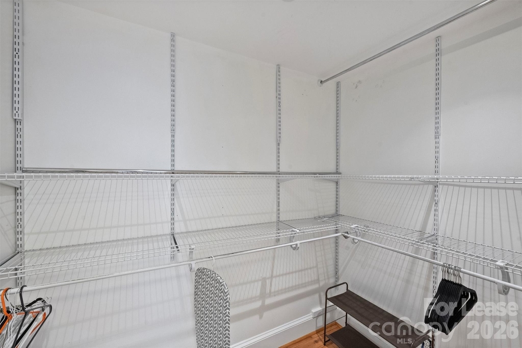 2027 Wensley Drive - Photo 11