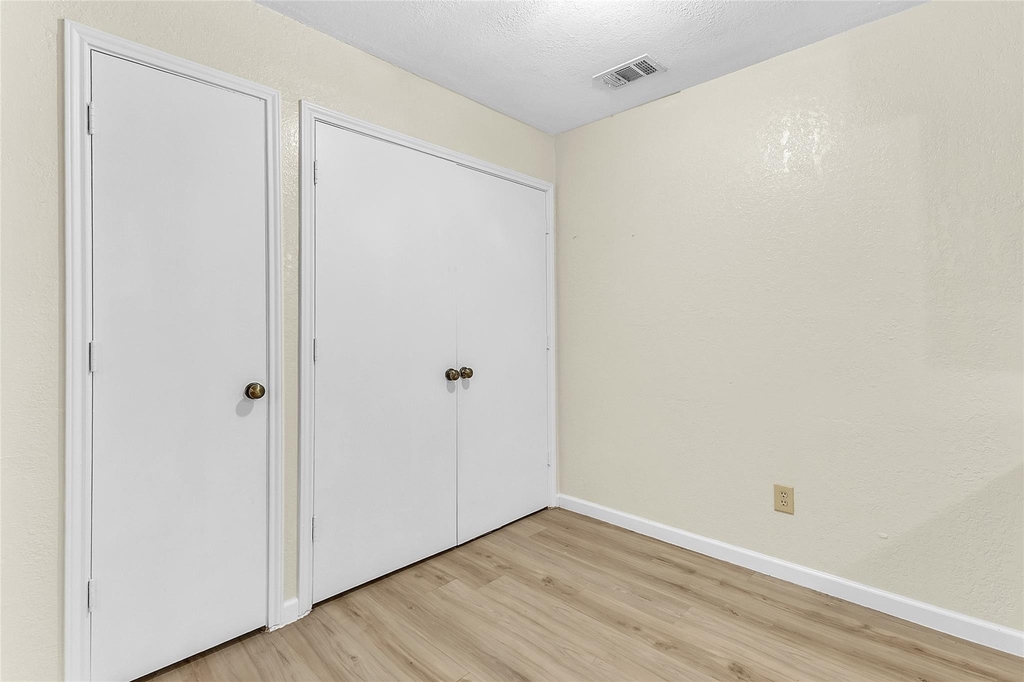 209 W Trinity Street - Photo 8