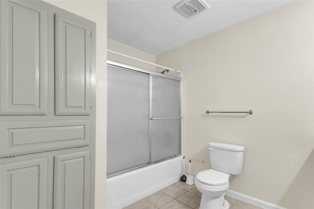 209 W Trinity Street - Photo 14