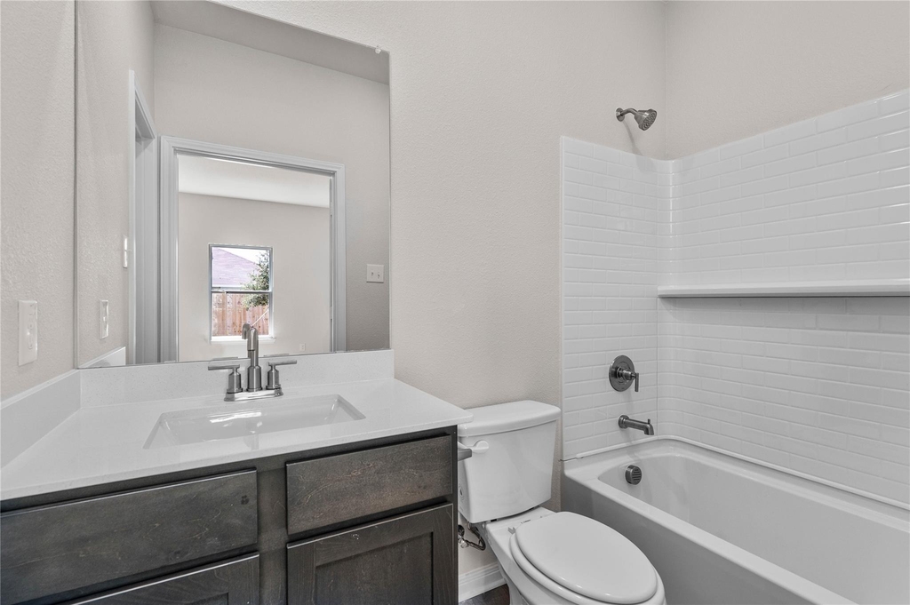 2031 Braveheart Drive - Photo 4