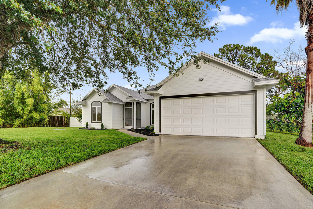 1237 Sw Edinburgh Drive - Photo 2
