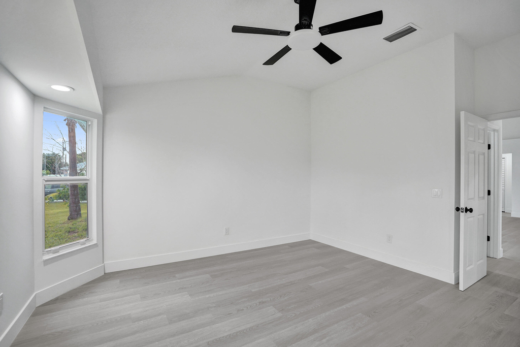 1237 Sw Edinburgh Drive - Photo 32