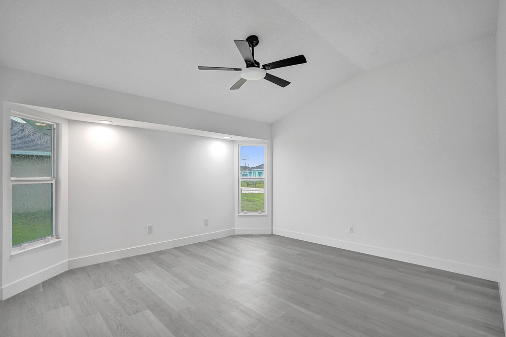1237 Sw Edinburgh Drive - Photo 31