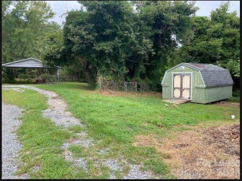 1343 S Battleground Avenue - Photo 4