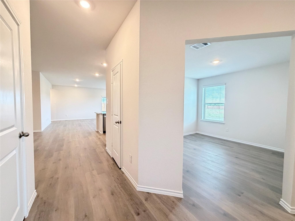 1133 Overhill Road - Photo 2