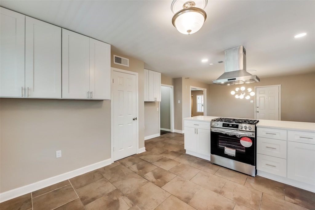 2629 San Medina Avenue - Photo 9
