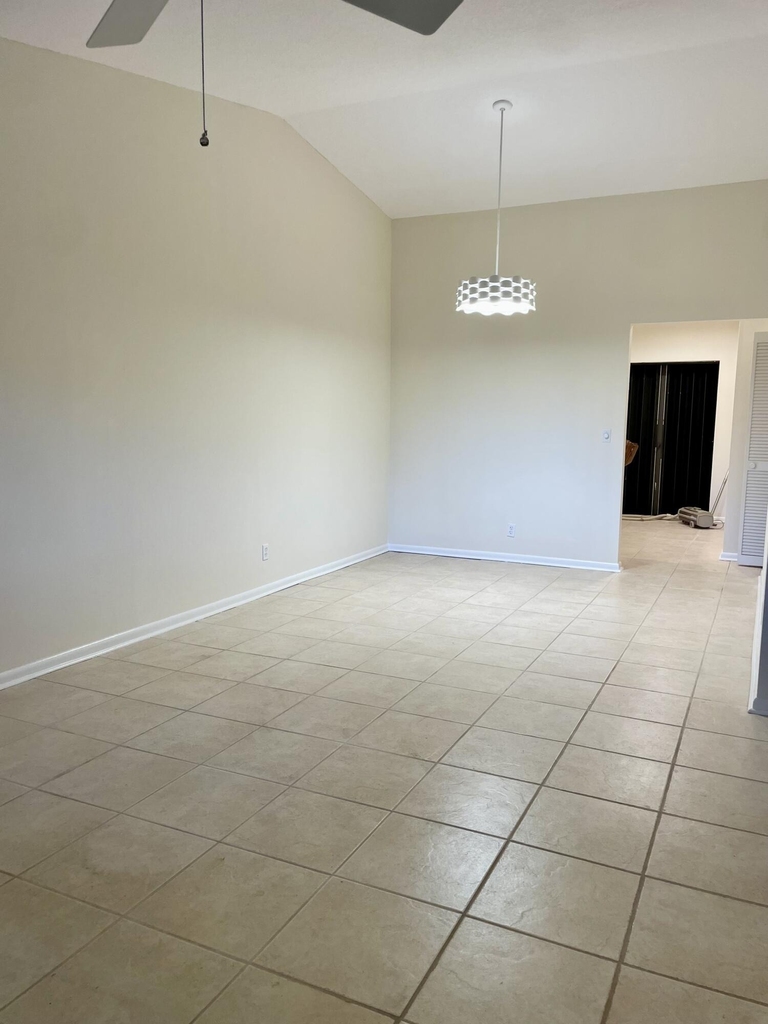 8094 Se Villa Circle - Photo 2
