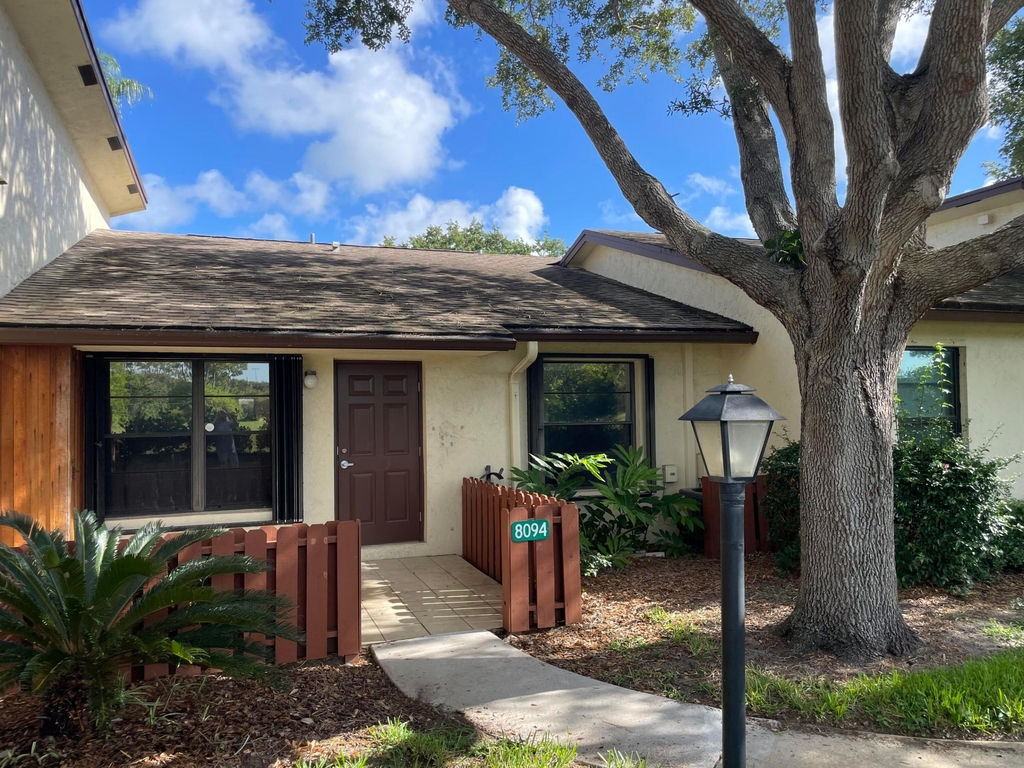 8094 Se Villa Circle - Photo 0