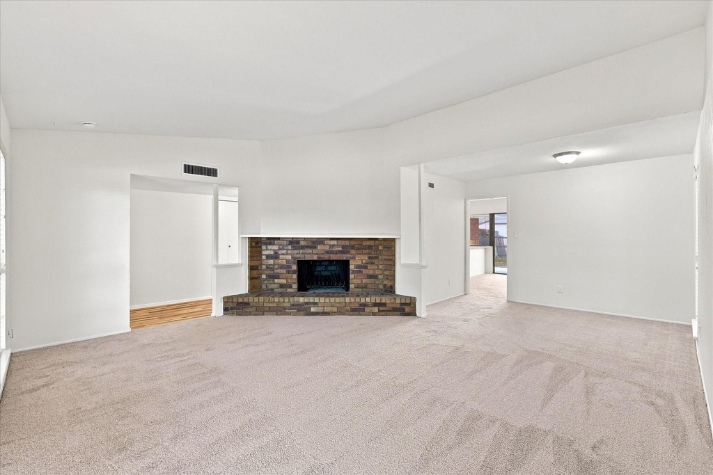 411 Clear Creek Lane - Photo 2