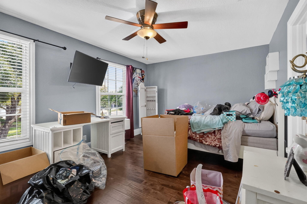 7280 Serrano Terrace - Photo 20