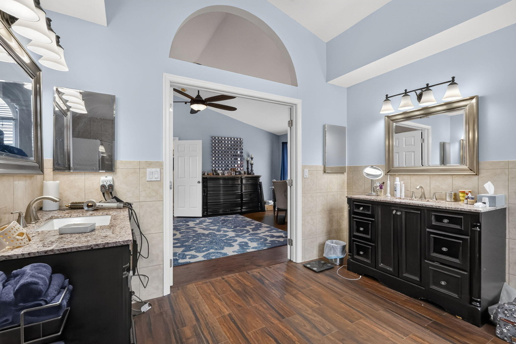 7280 Serrano Terrace - Photo 16