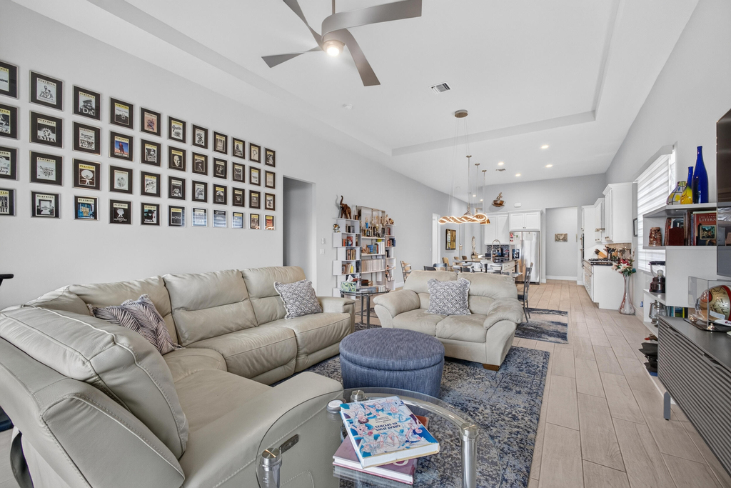 9945 Regency Way - Photo 18